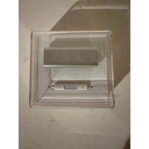 Factory Sealed Apple iPod Shuffle 3rd Generation Silver 4GB New -Model A1271